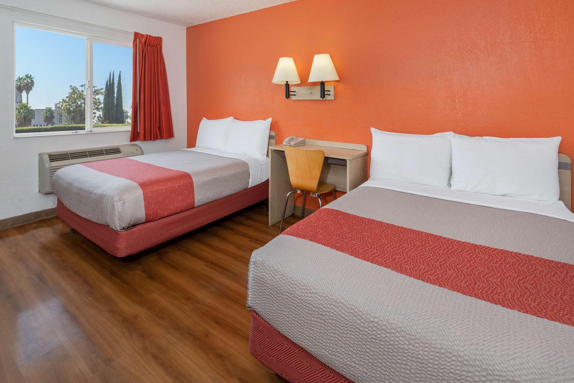 Motel 6-Sepulveda, Ca - Los Angeles - Van Nuys - North Hills Exterior photo