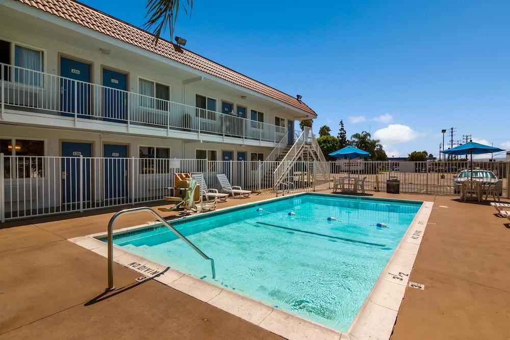 Motel 6-Sepulveda, Ca - Los Angeles - Van Nuys - North Hills Exterior photo