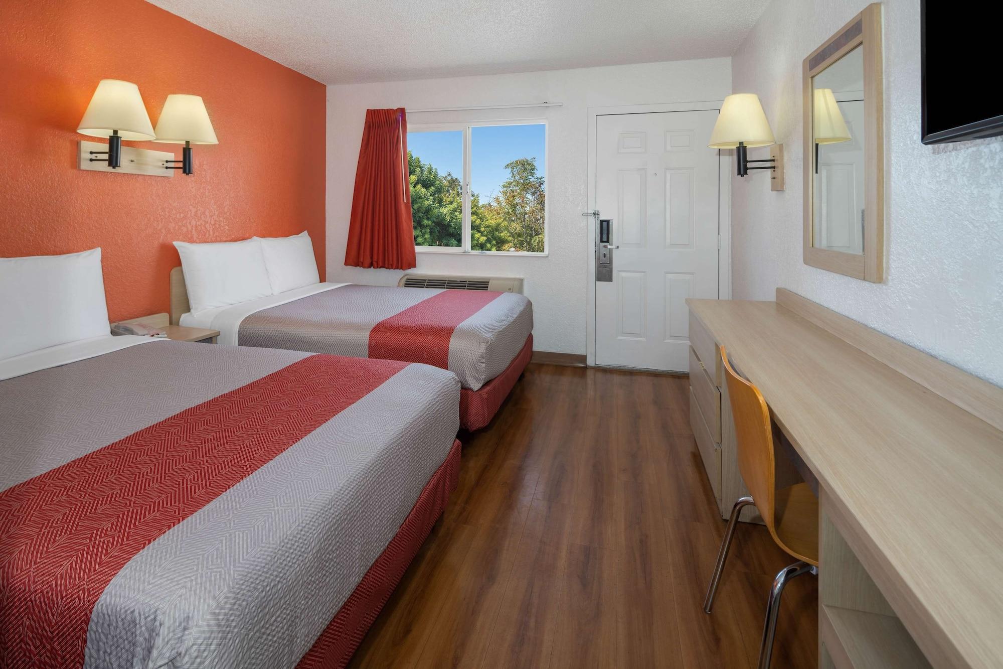 Motel 6-Sepulveda, Ca - Los Angeles - Van Nuys - North Hills Exterior photo