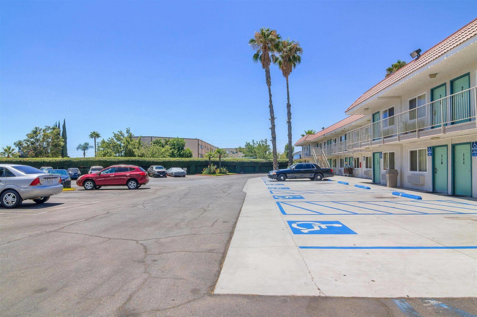 Motel 6-Sepulveda, Ca - Los Angeles - Van Nuys - North Hills Exterior photo